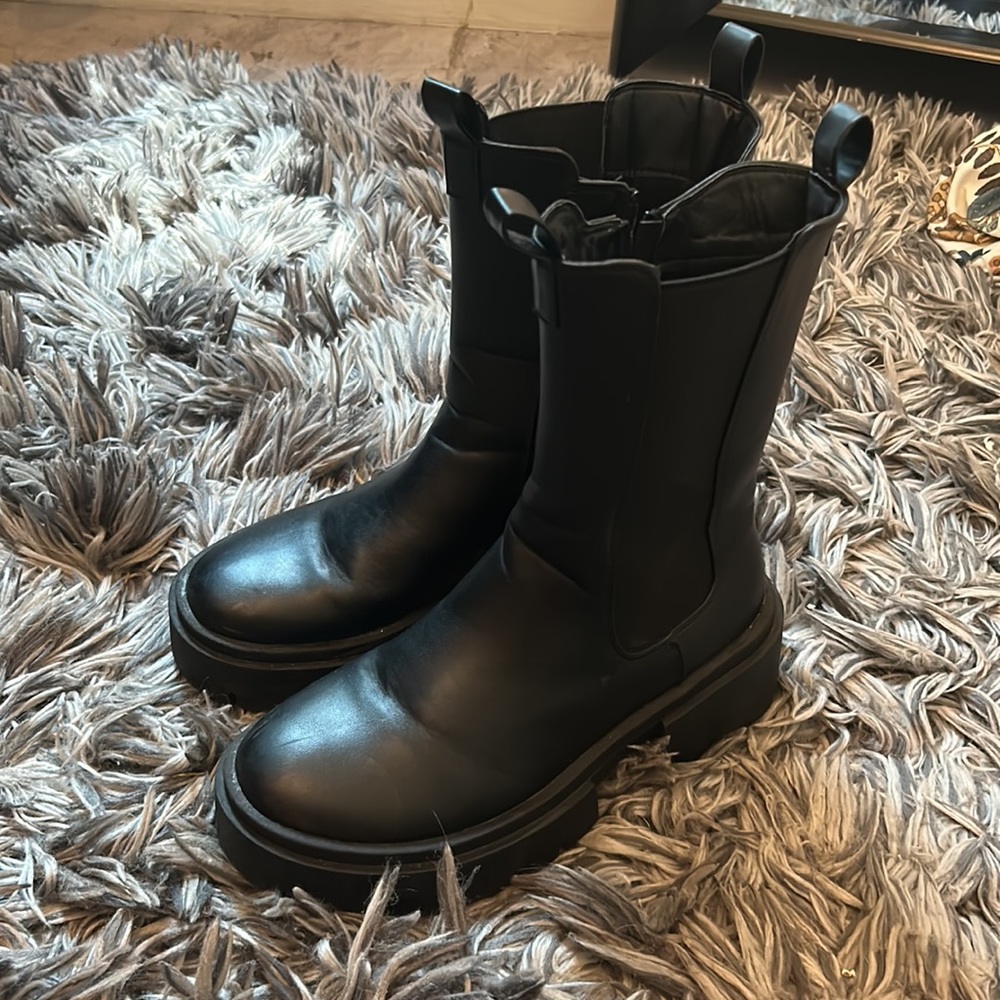 Stradivarius Chunky Basic Boot - image 2